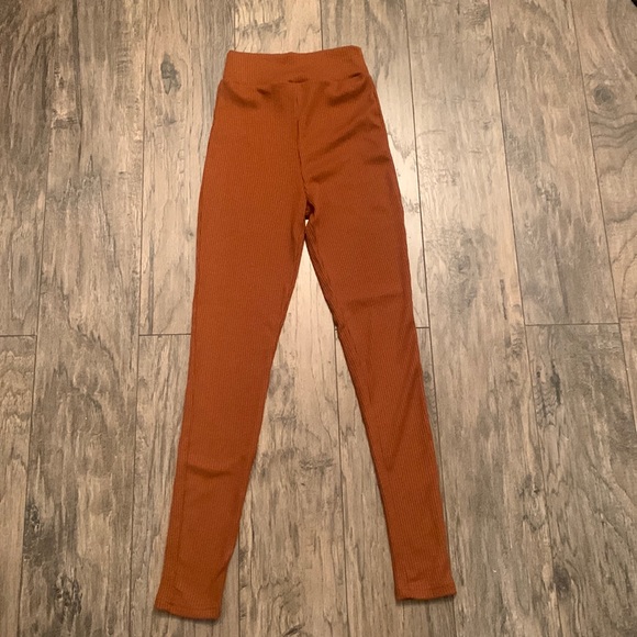 Revamped high waisted Polyester Leggings - Picture 1 of 4